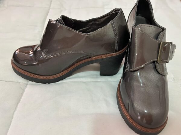 Zapatos de charol
